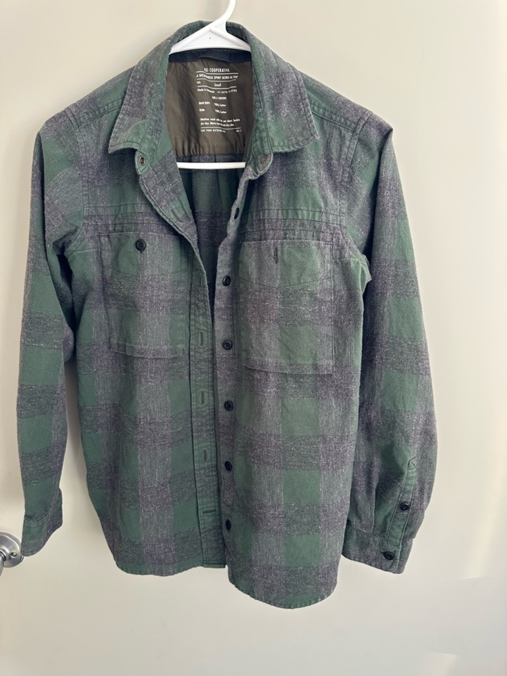 REI Coop Women’s Plaid Long Sleeve ButtonDown Shirt gray green S 100% Cotton